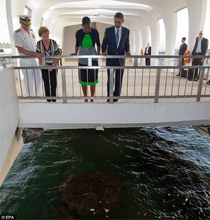 President Obama and Michelle at USS Arizona Memorial