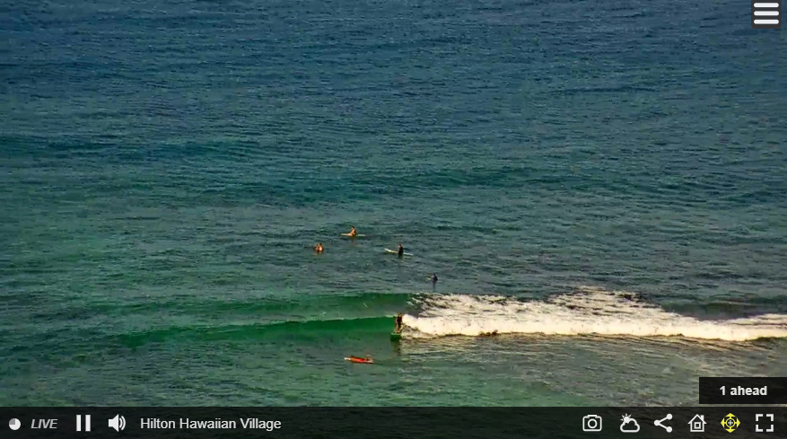 Surfing Waikiki - live webcam