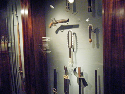 Weapons used in Hawaii in 18th century
