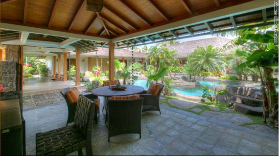 Obama Kailua rental home pool cabana - 2011